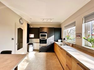 Photo 9- click for photo gallery